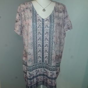 Women plus size top. 22/24w